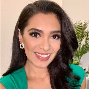 Meet your Posher, Veronica